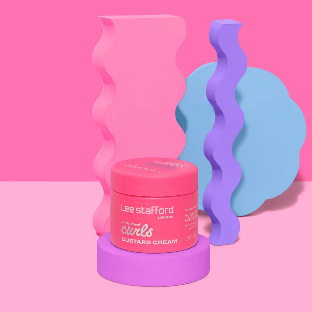 Крем для вьющихся волос Lee Stafford For The Love Of Curls Custard Cream