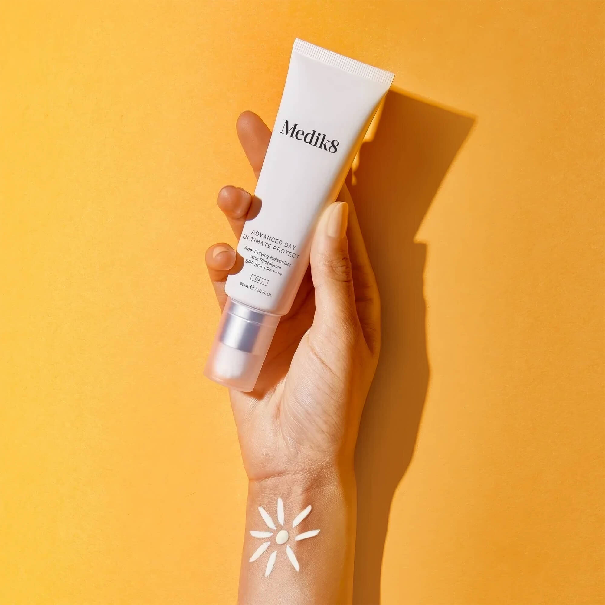 Лімітований подарунковий набір  Medik8 Kit All Day Glow Collection