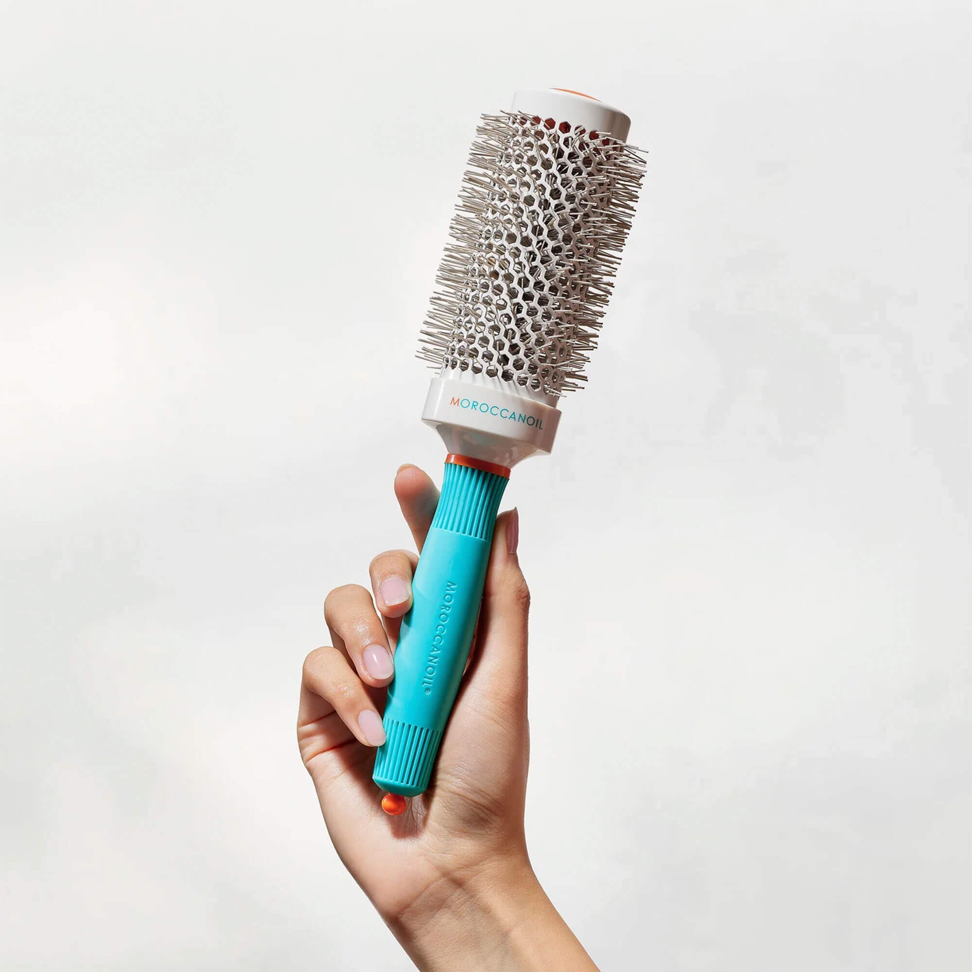 Кругла керамічна щітка 45мм Moroccanoil Ceramic Ionic Round Hair Brush
