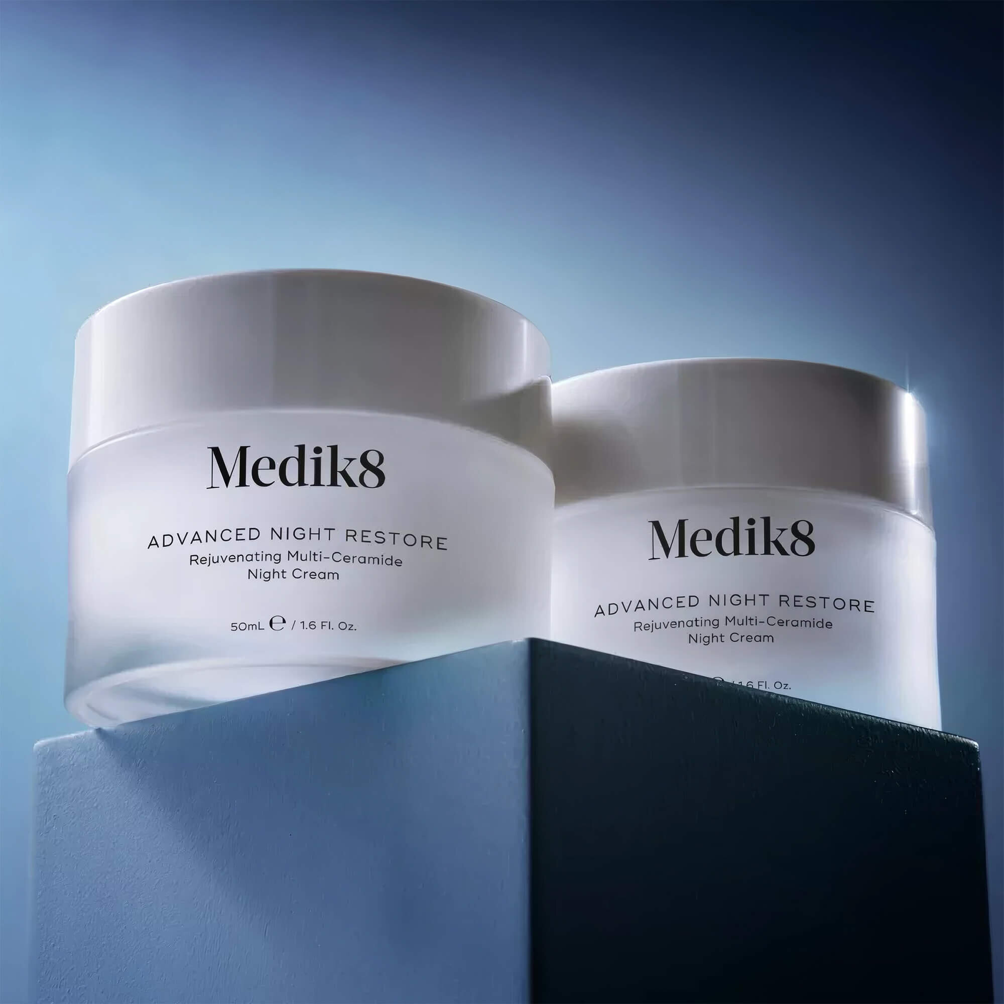 Лимитированный подарочный ночной набор Medik8 Overnight Restore Duo