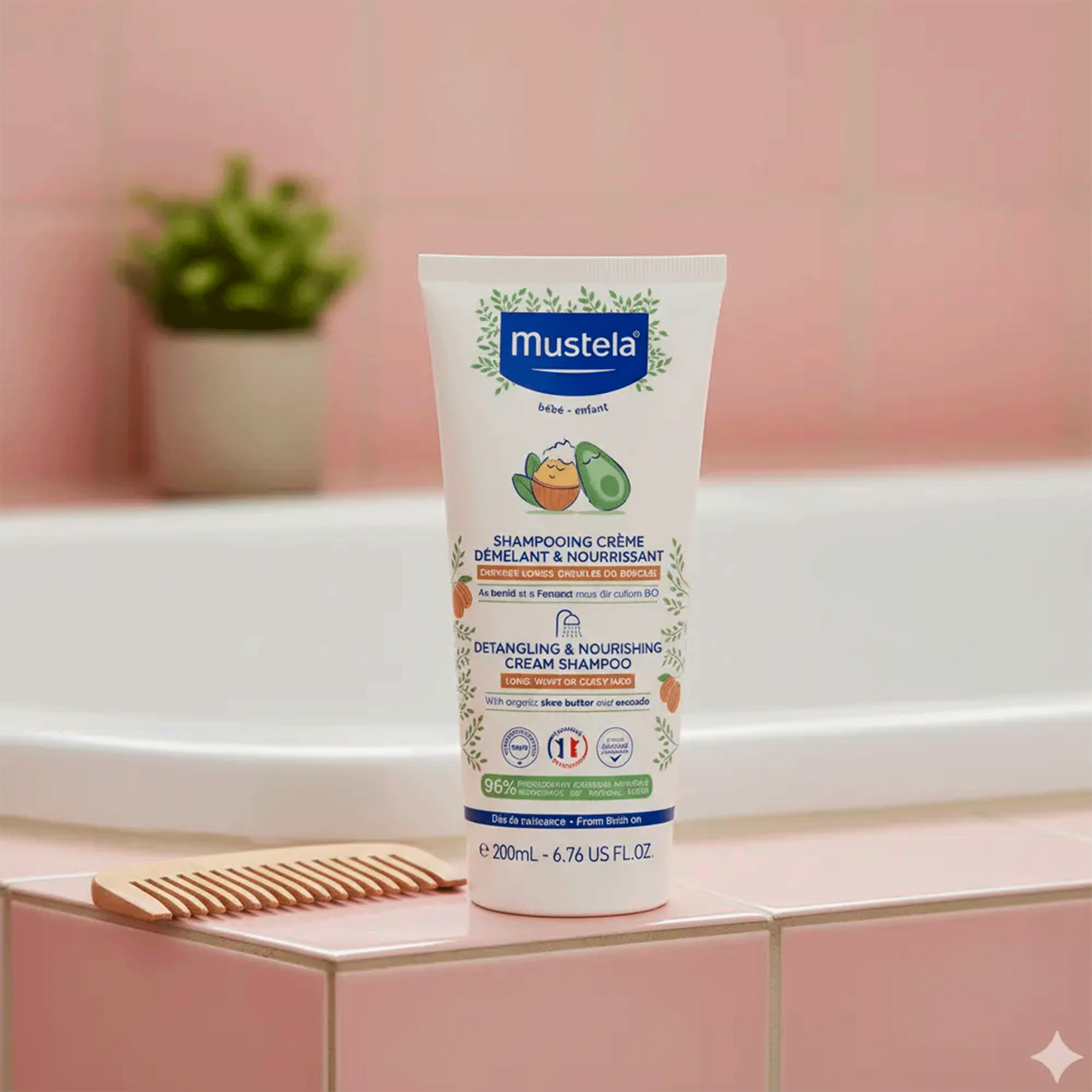 Питательный шампунь для волнистых волос Mustela Bebe Detangling & Nourishing Cream Shampoo