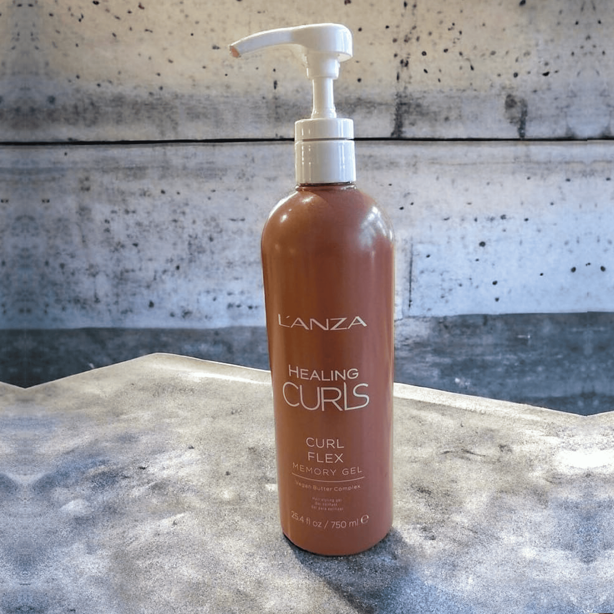 Гель з ефектом памʼяті для кучерявого волосся L’anza Healing Curls Flex Gel