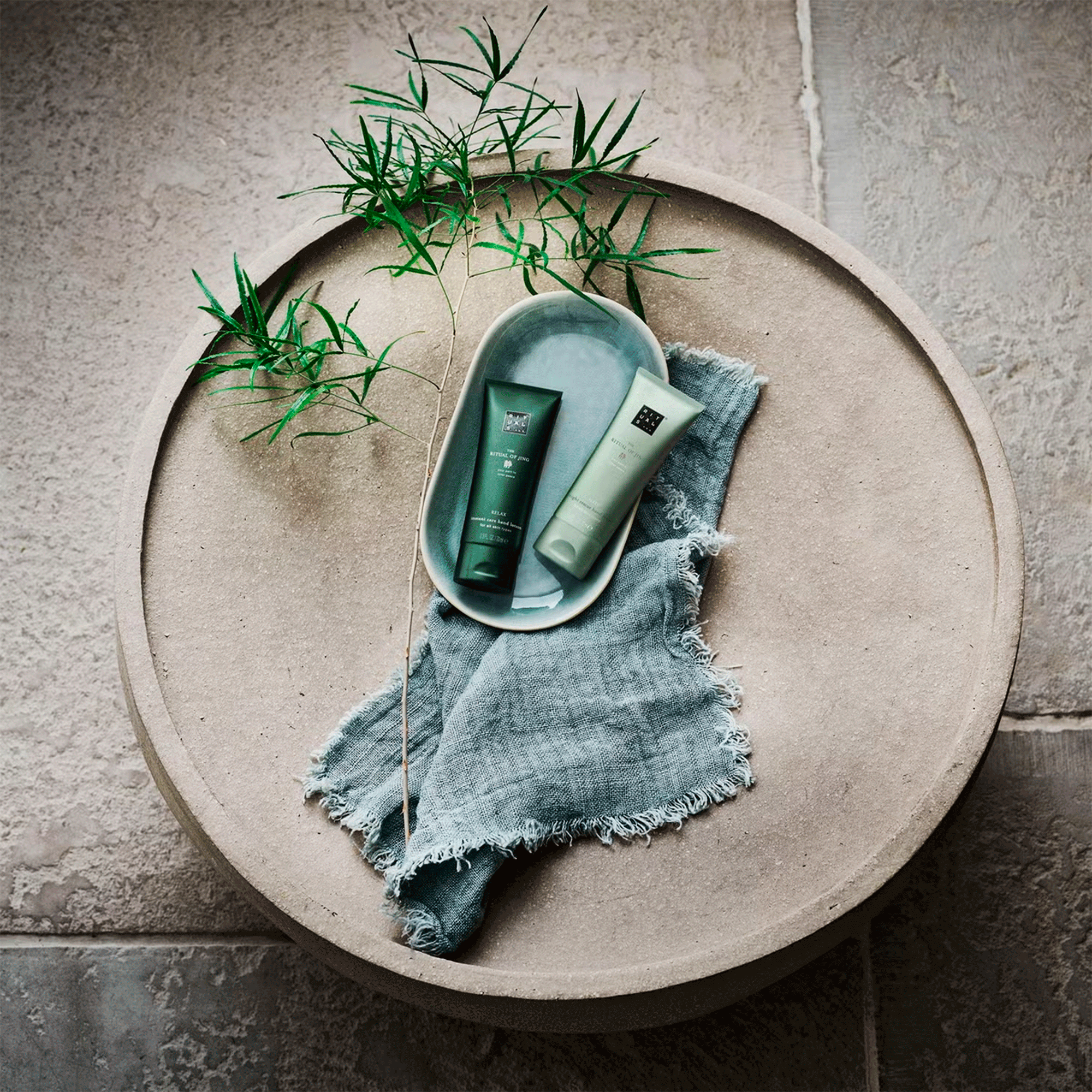 Ночная маска для рук Rituals The Ritual of Jing Night Rescue Hand Mask