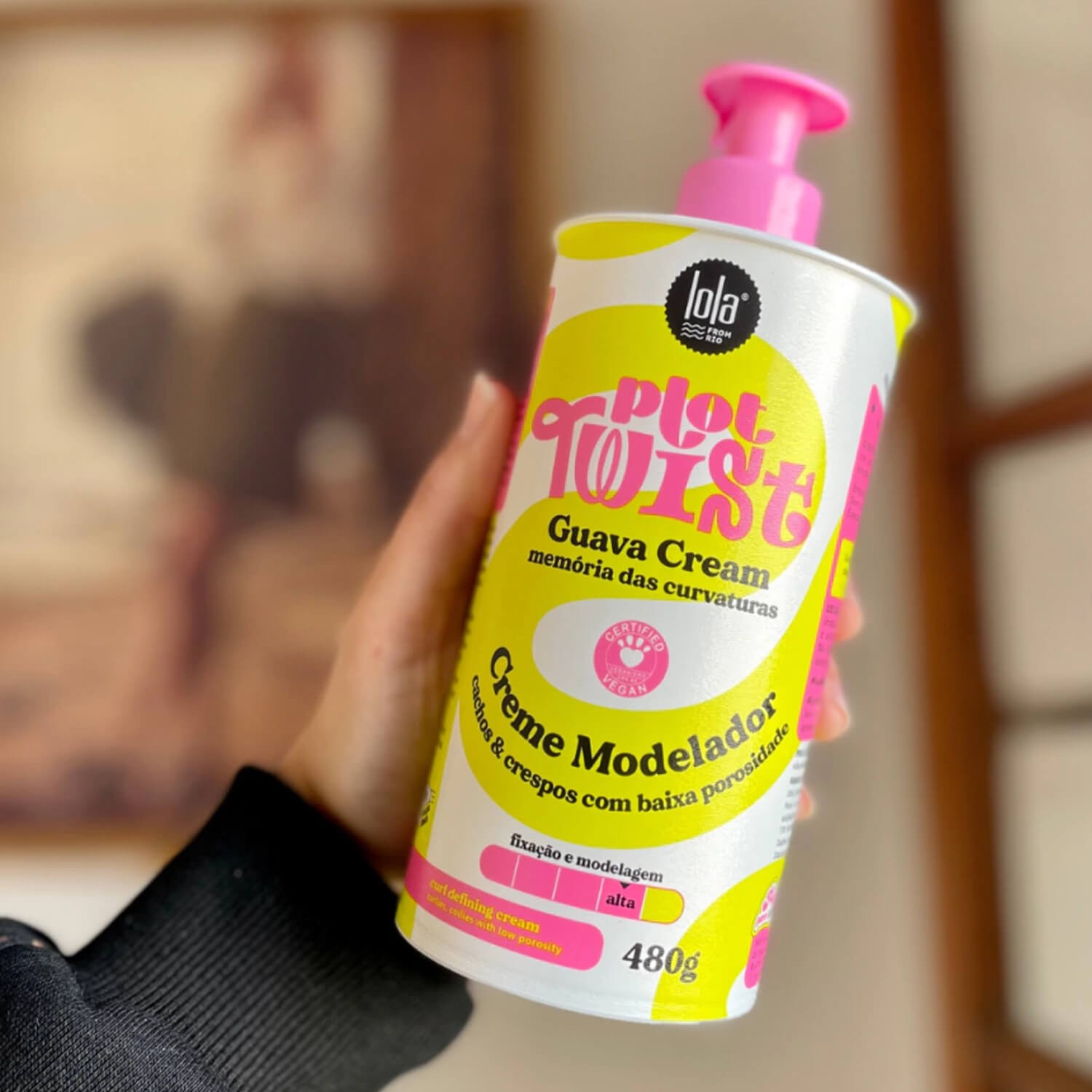 Крем моделюючий для кучерявого або хвилястого волосся Lola Cosmetics Plot Twist Guava Cream