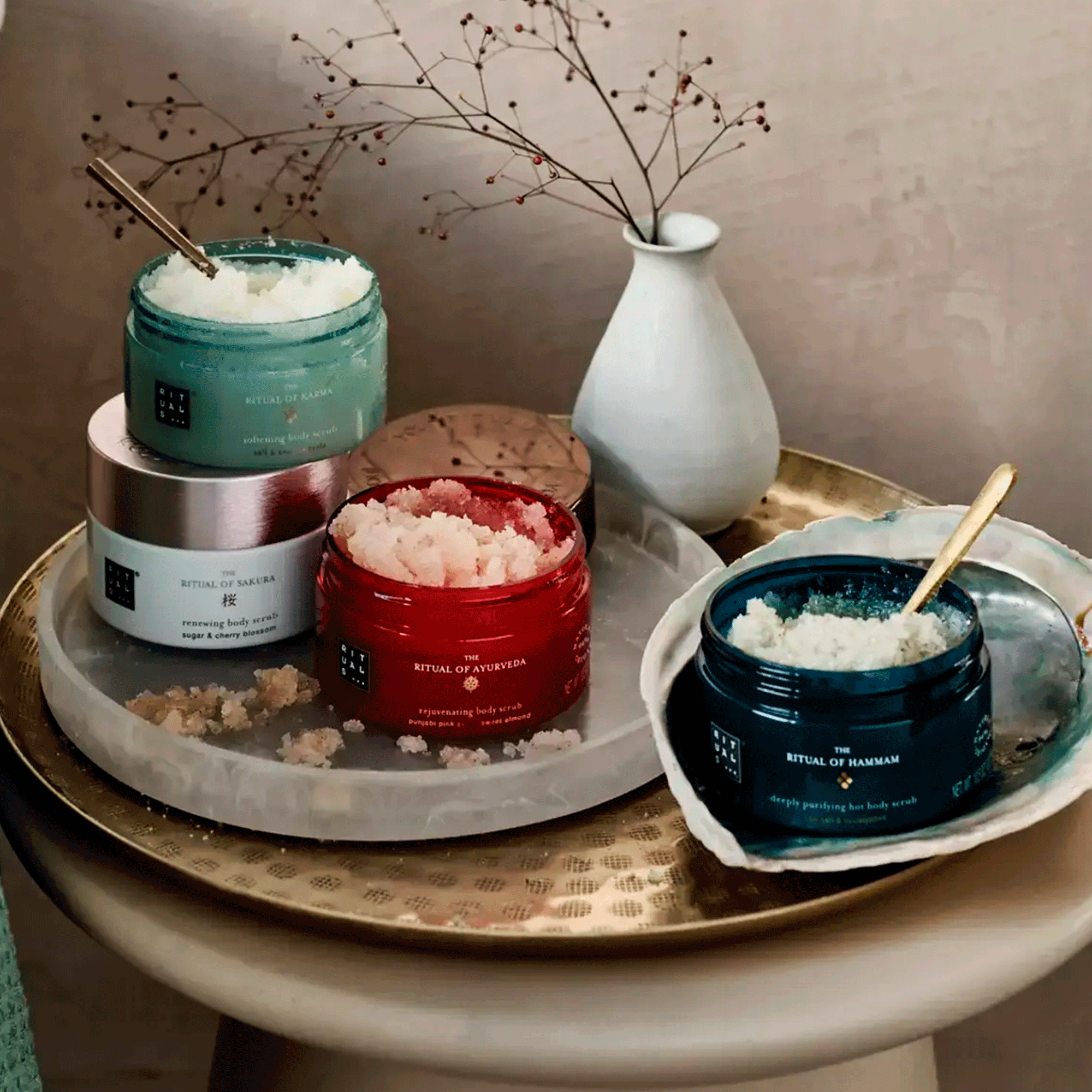 Скраб для тела Rituals The Ritual of Karma Softening Body Scrub