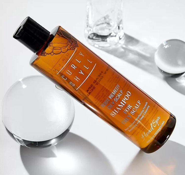 Шампунь для жирної шкіри голови Curly Shyll Root Remedy Oily Scalp Shampoo