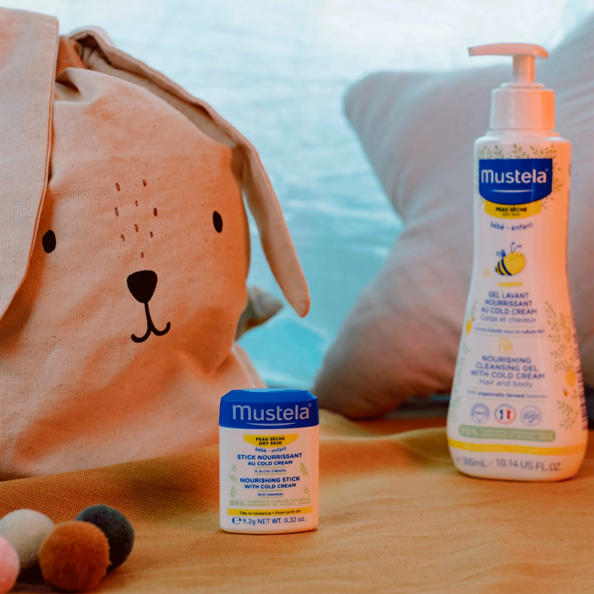Питательный стик для губ и лица с колд-кремом Mustela Nourishing Stick with Cold Cream and Beeswax