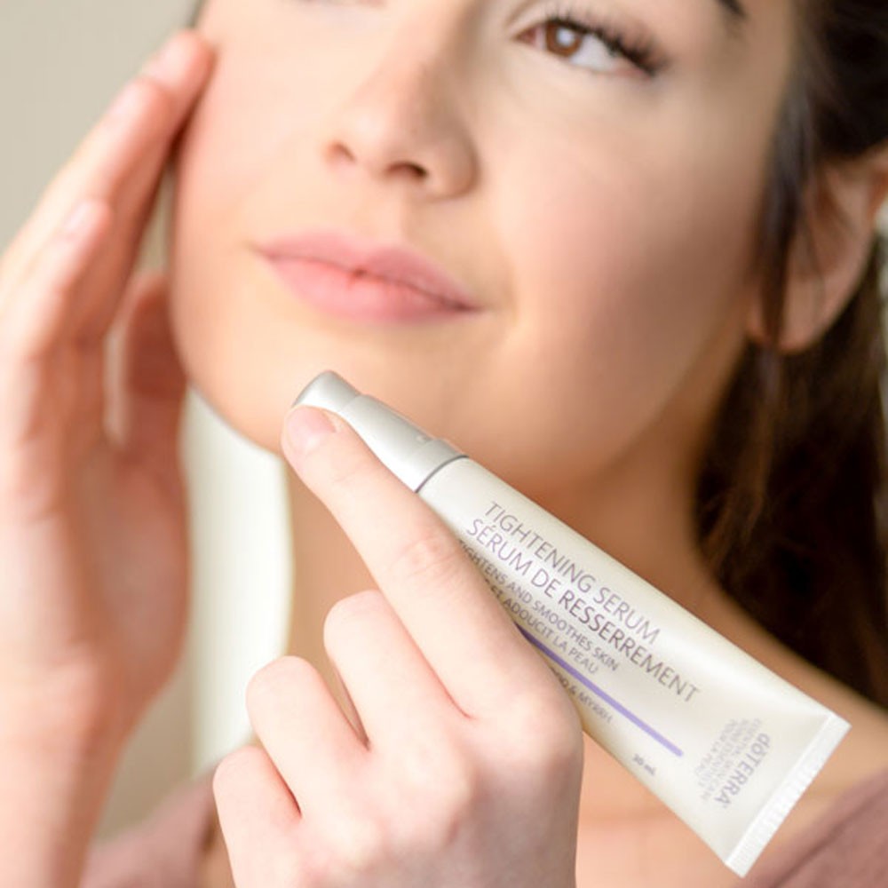 Підтягуюча сироватка для обличчя DoTERRA Tightening Serum