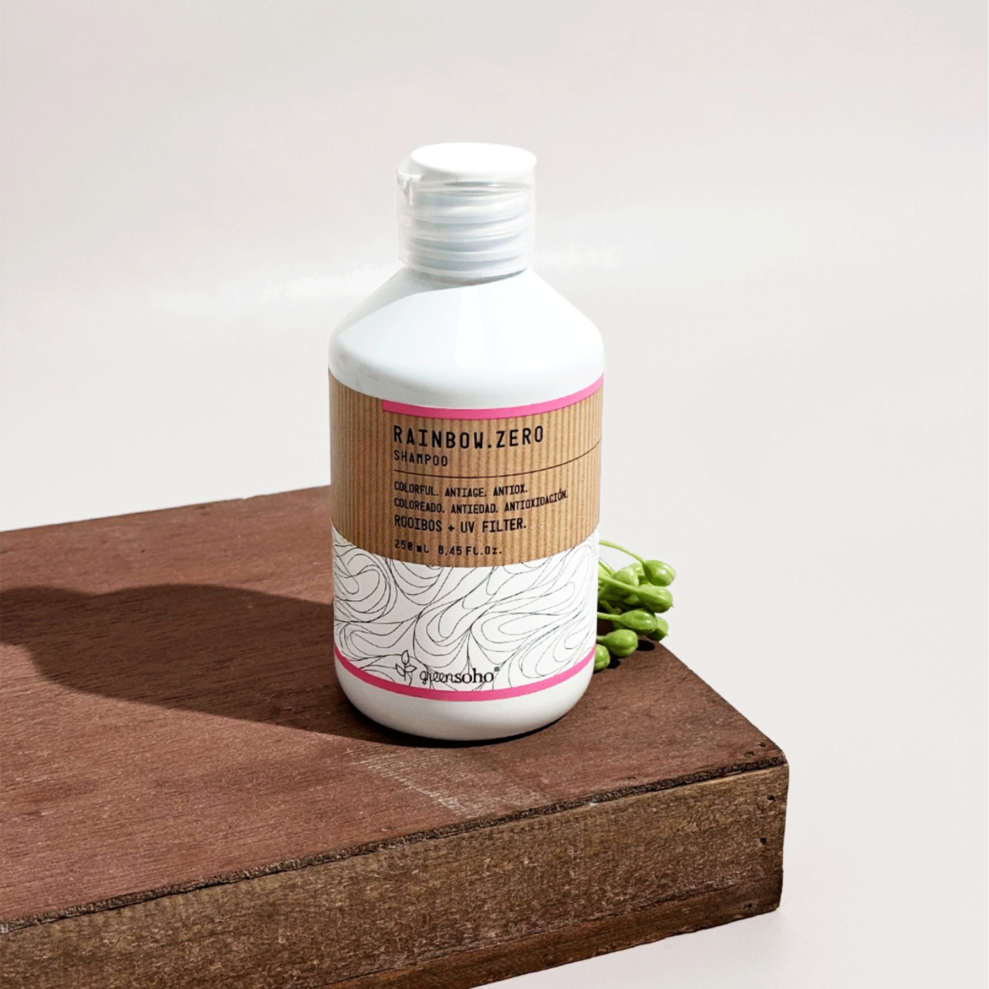 Лечебный шампунь для окрашенных волос Greensoho Rainbow.Zero Shampoo