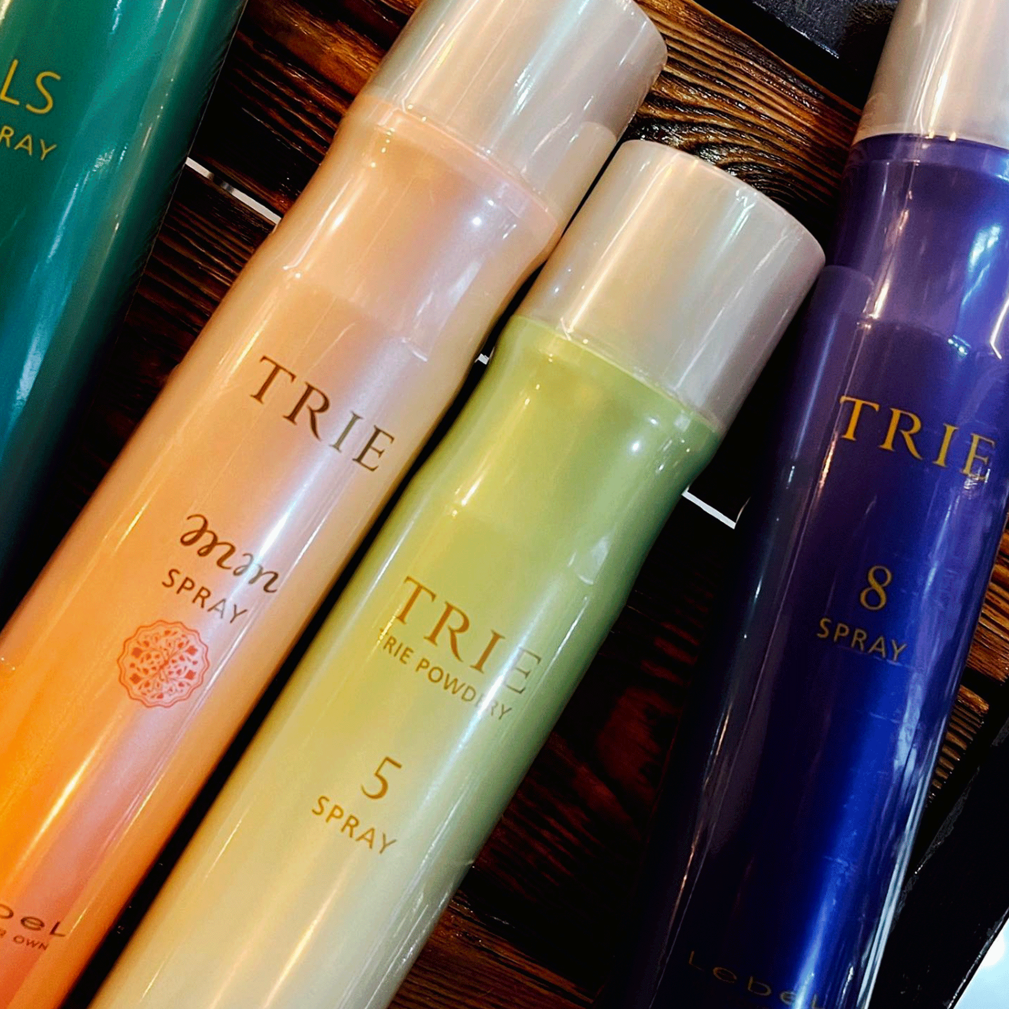 Спрей-пудра средней фиксации с матирующим эффектом Lebel Trie Powdery Spray 5