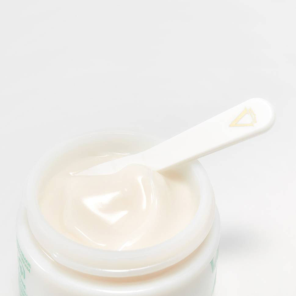 valmont moisturizing with a cream