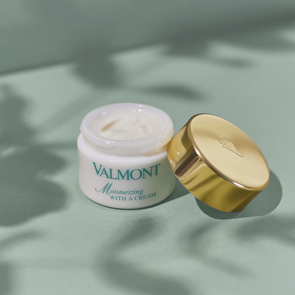 Крем для обличчя Valmont Moisturizing With A Cream