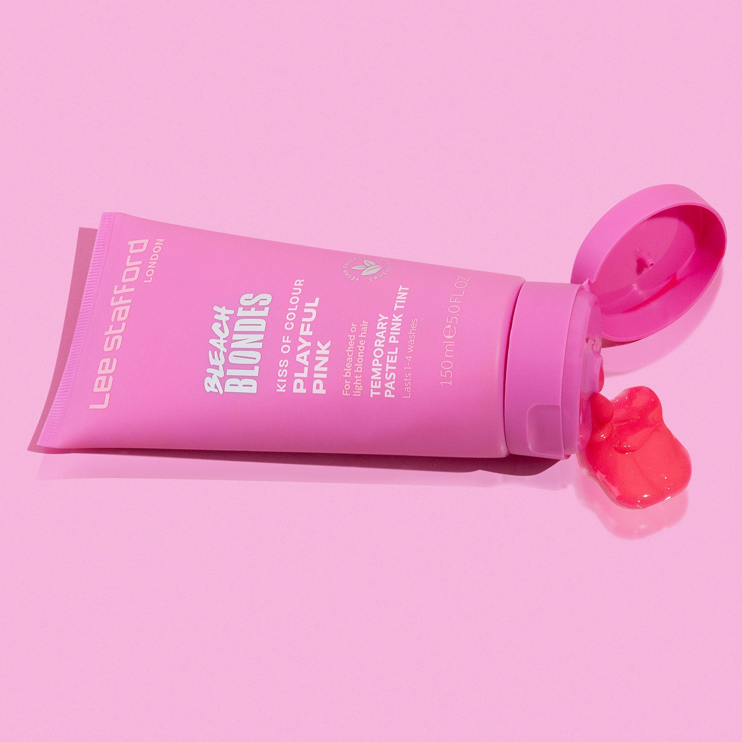 Відтіночний пастельно-рожевий бальзам Lee Stafford Kiss of Colour Pink Treatment