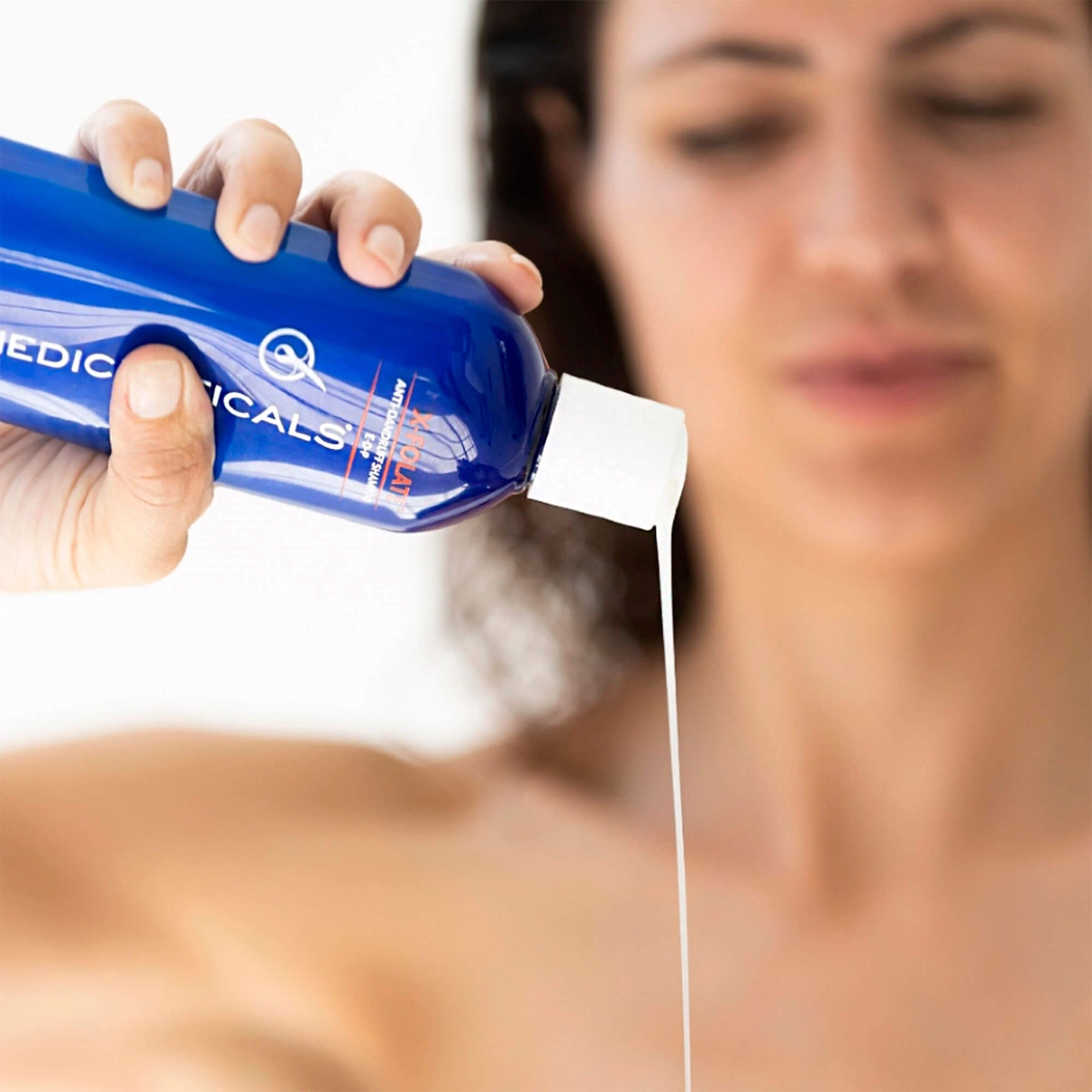 Mediceuticals X-Folate Shampoo - Шампунь проти лупи, себорейного дерматиту