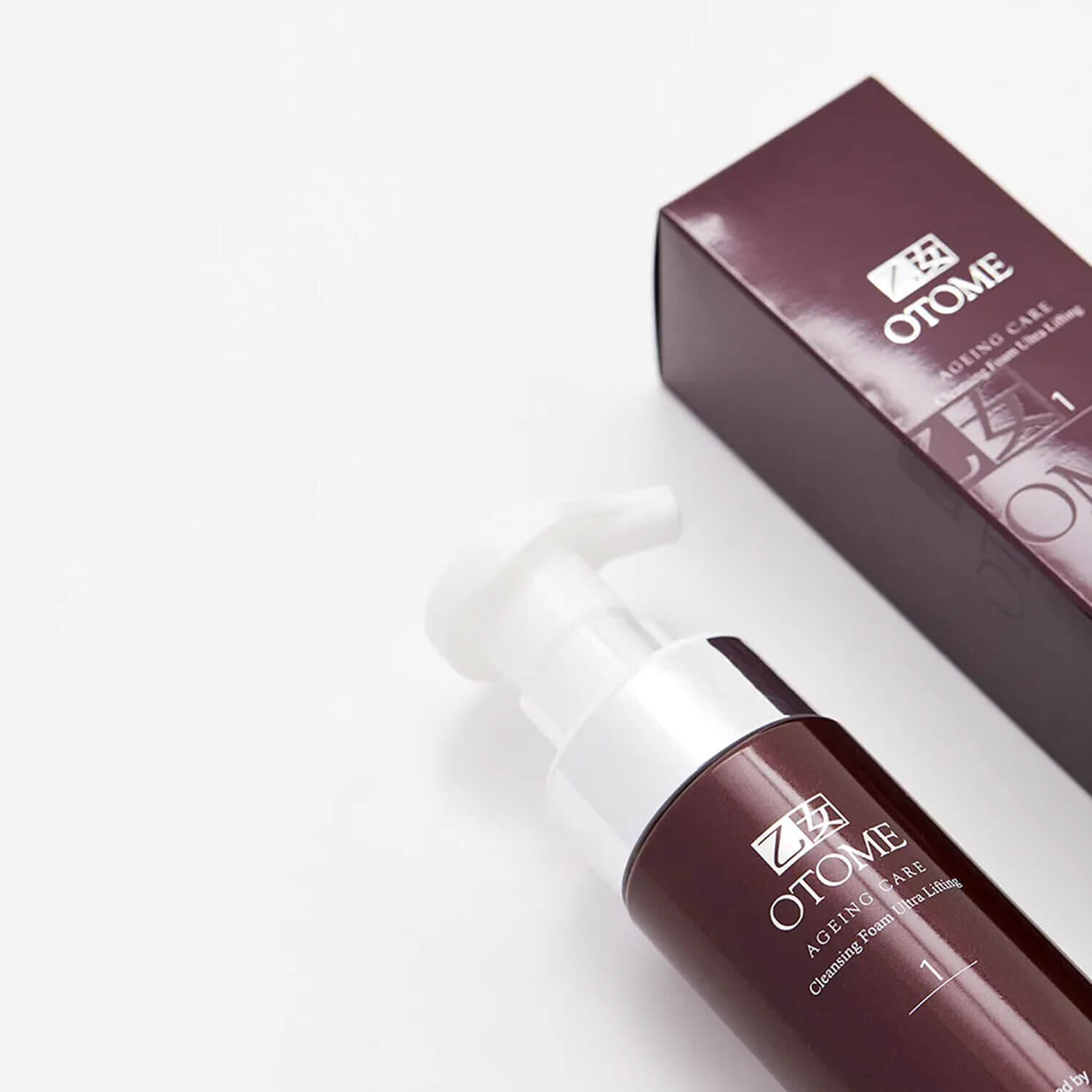 Otome Cleansing Foam Ultra Lifting омолаживающая пенка