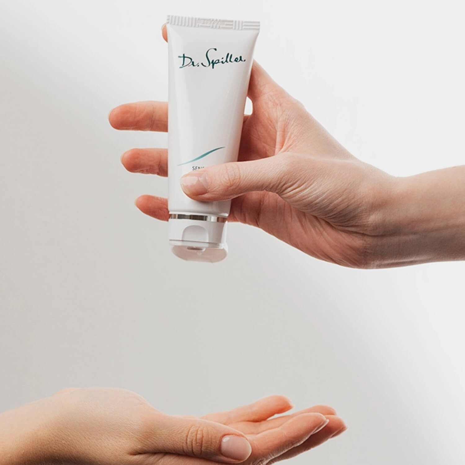 Питательный крем для чувствительной кожи рук Dr.Spiller Sensicura Hand Cream