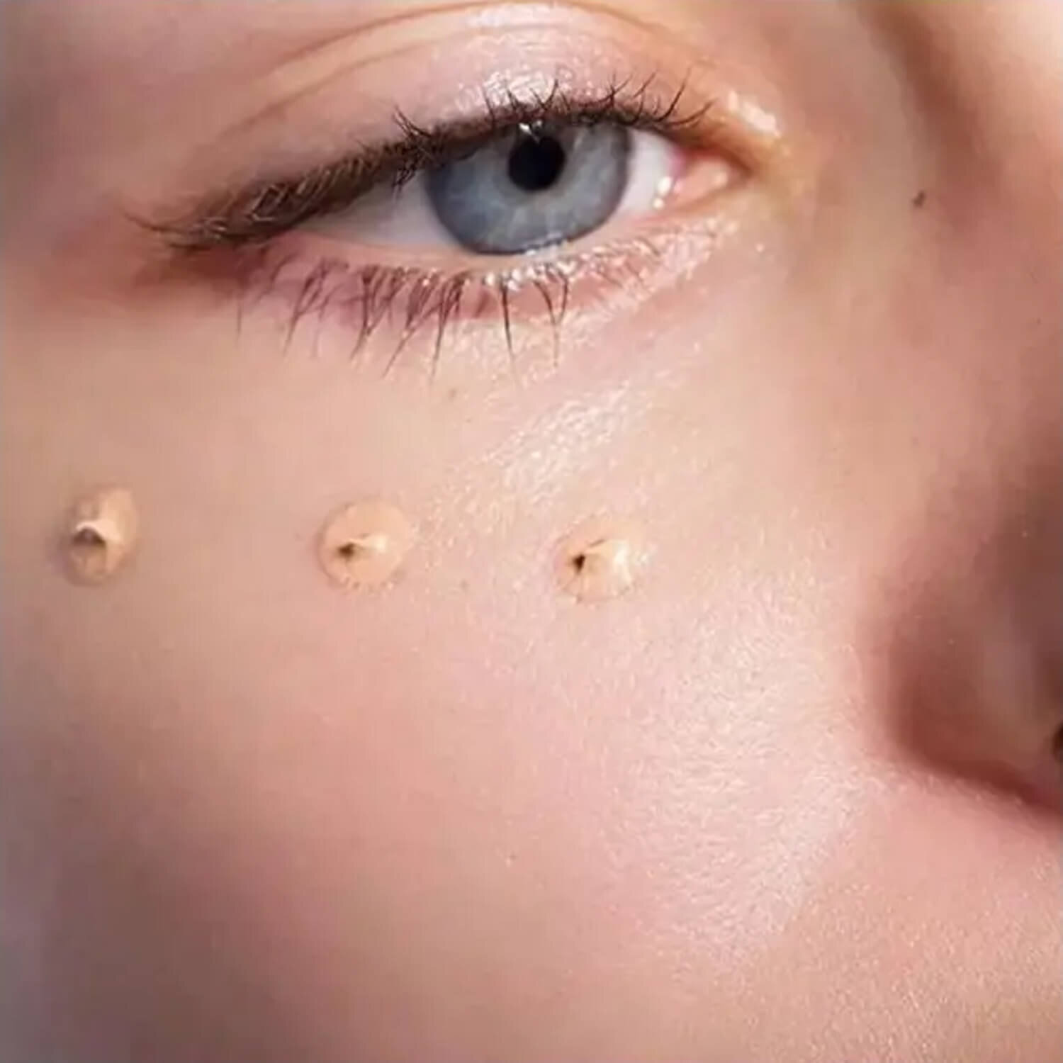 BB-крем для шкіри Embryolisse ВВ Cream Complexion Illuminating Veil