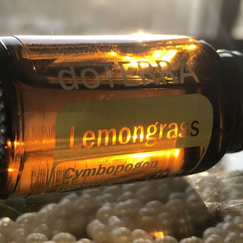 Ефірна олія лемонграсу DoTERRA Lemongrass