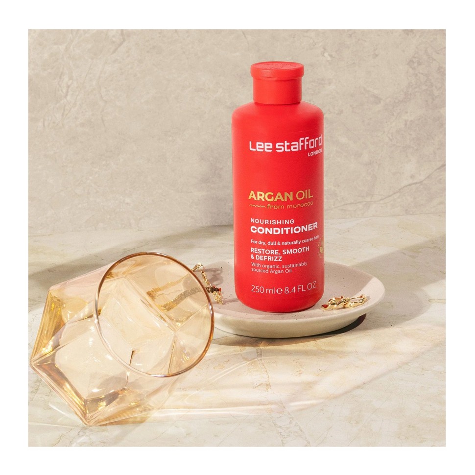 Питательный кондиционер с аргановым маслом Lee Stafford Argan Oil Nourishing Conditioner