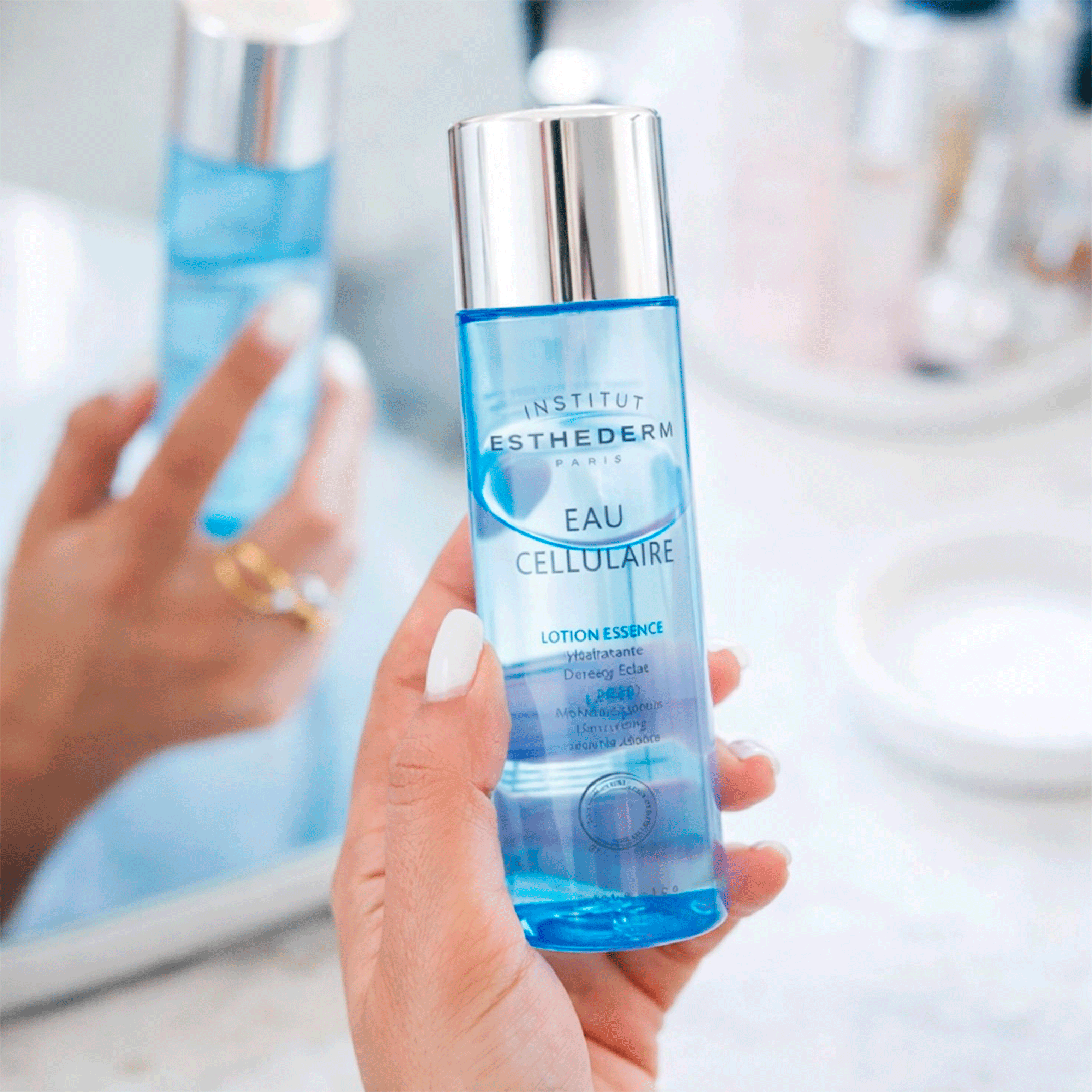 Эссенция-уход Клеточная вода Institut Esthederm Cellular Water Watery Essence