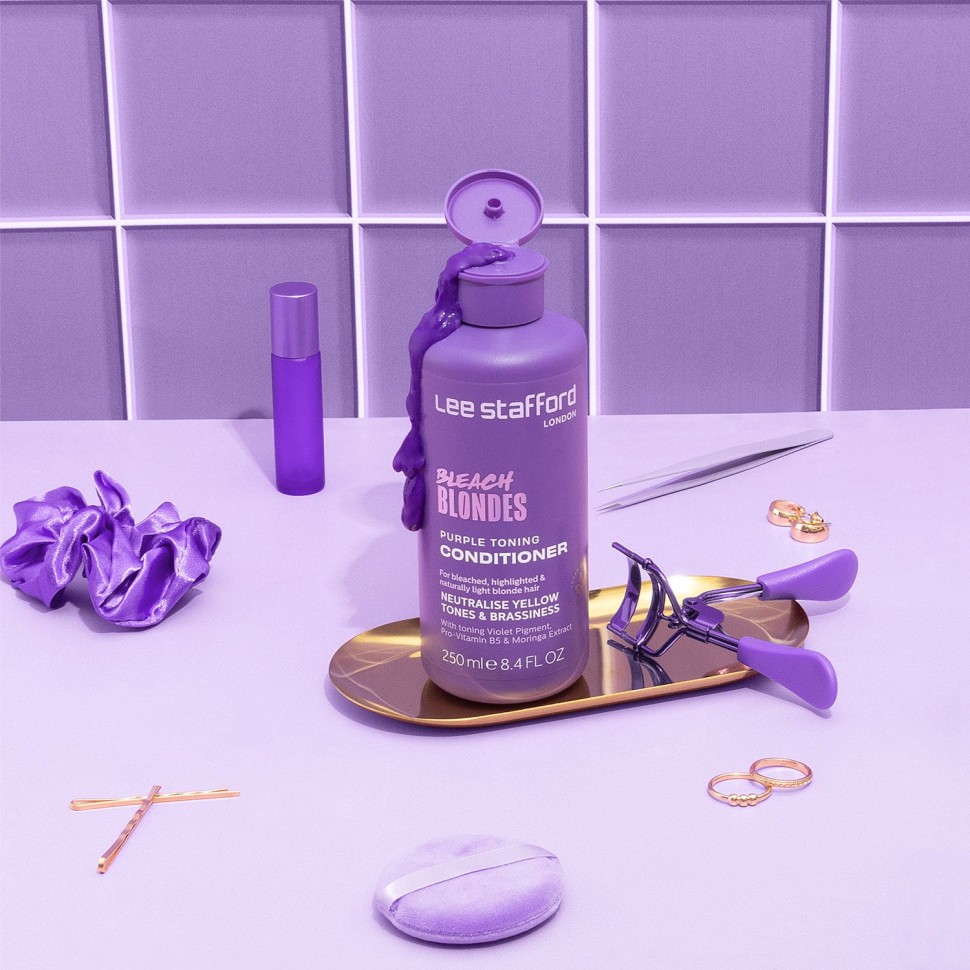 Тонуючий фіолетовий кондиціонер для освітленого волосся Lee Stafford Bleach Blondes Purple Toning Conditioner