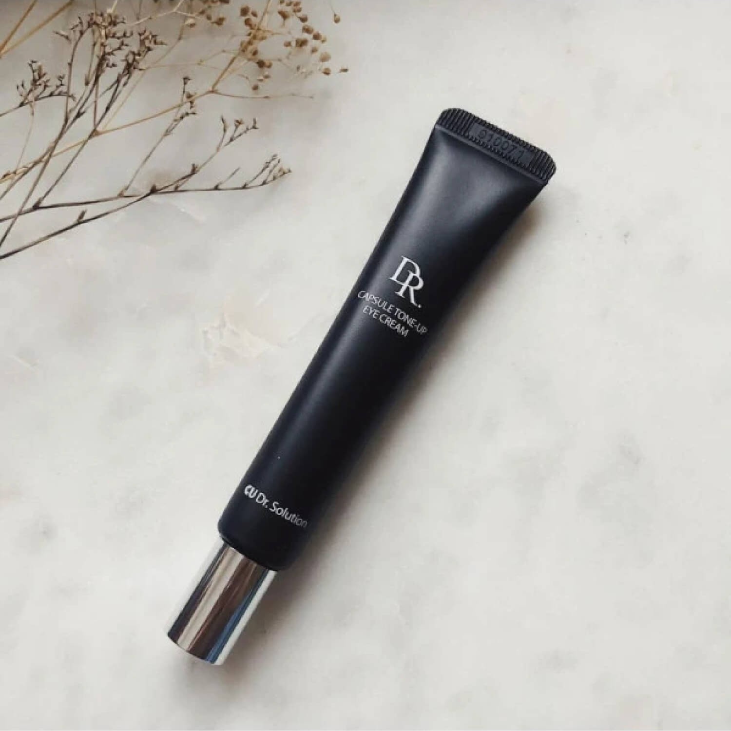 Антивозрастной крем для век CU SKIN Dr. Solution Capsule Tone-Up Eye Cream