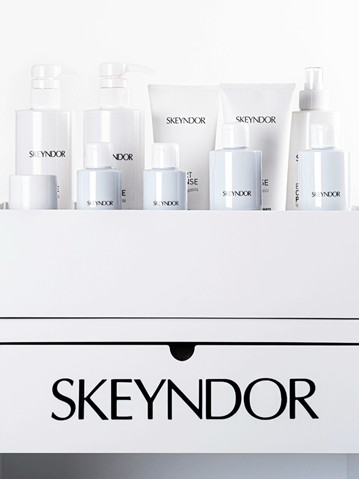  Skeyndor 