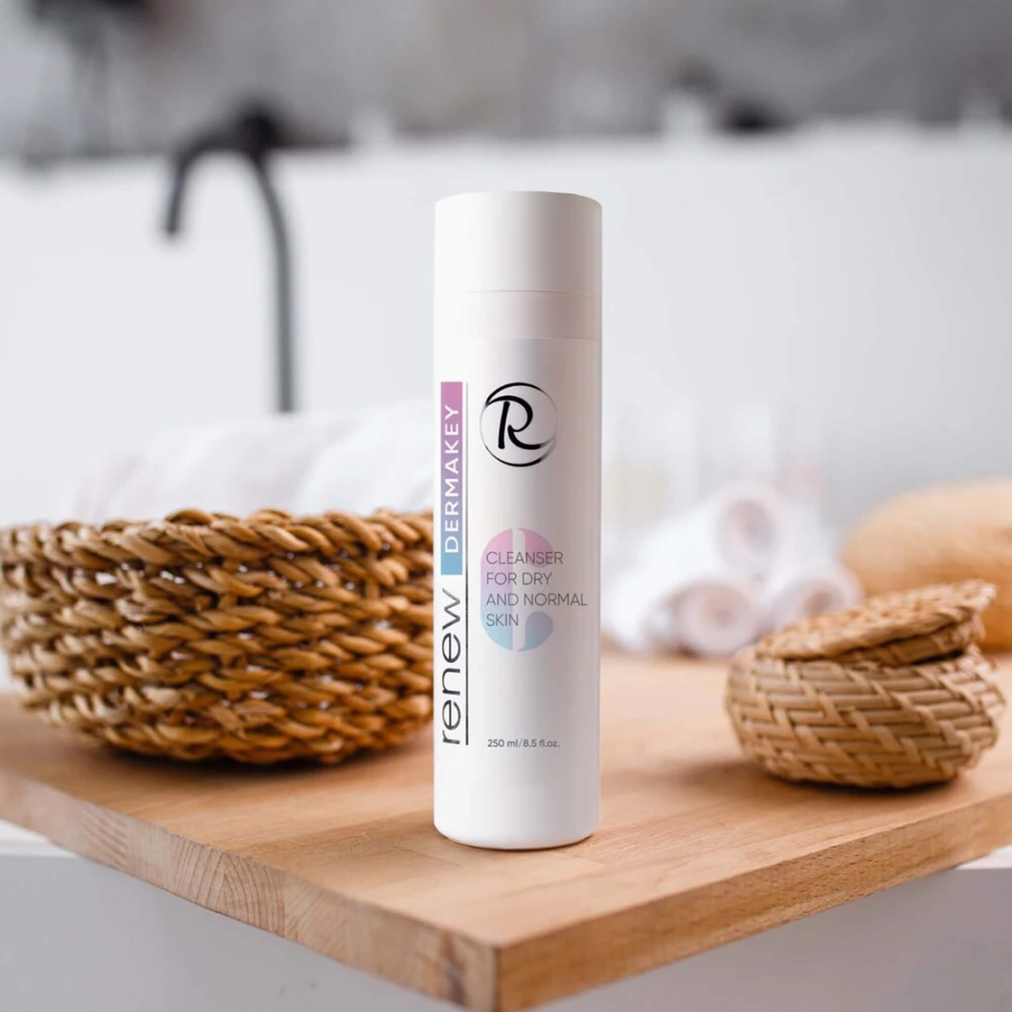 Очищаючий гель для нормальної та сухої шкіри Renew Cleanser for Dry and Normal Skin