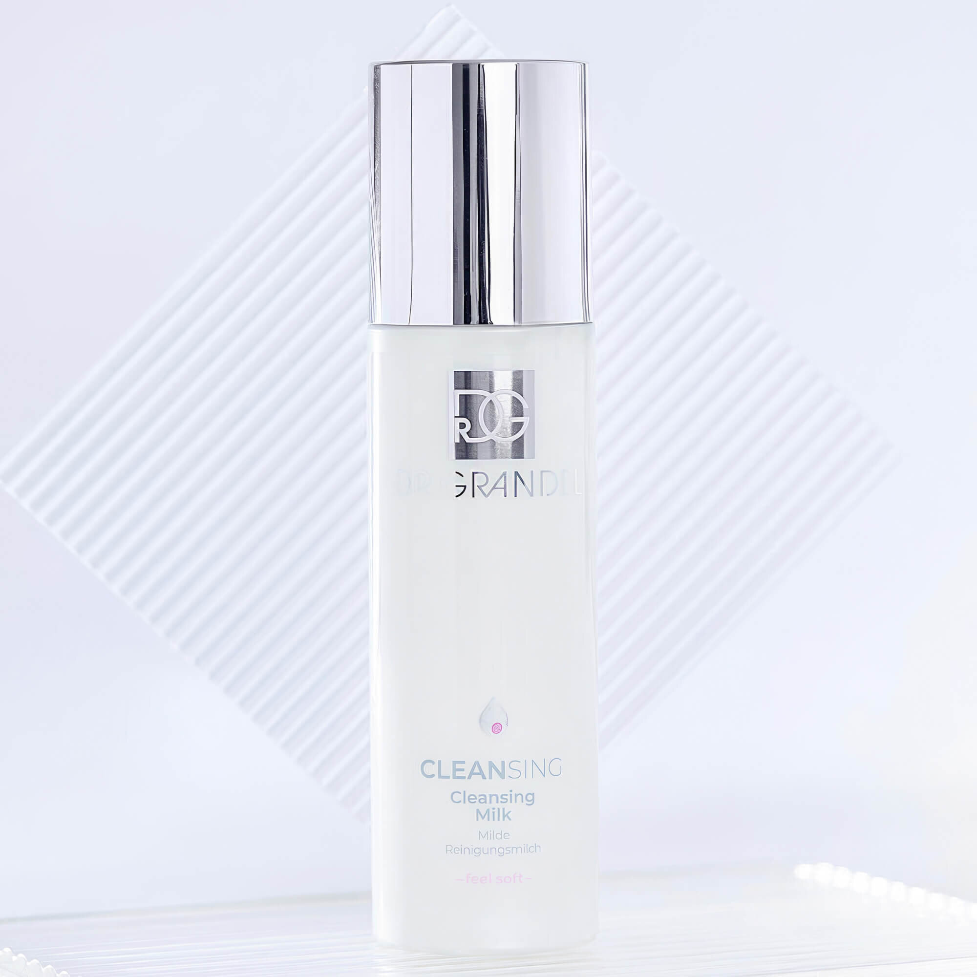 Очищуюче молочко для сухої та чутливої ​​шкіри Dr.Grandel Cleansing Milk