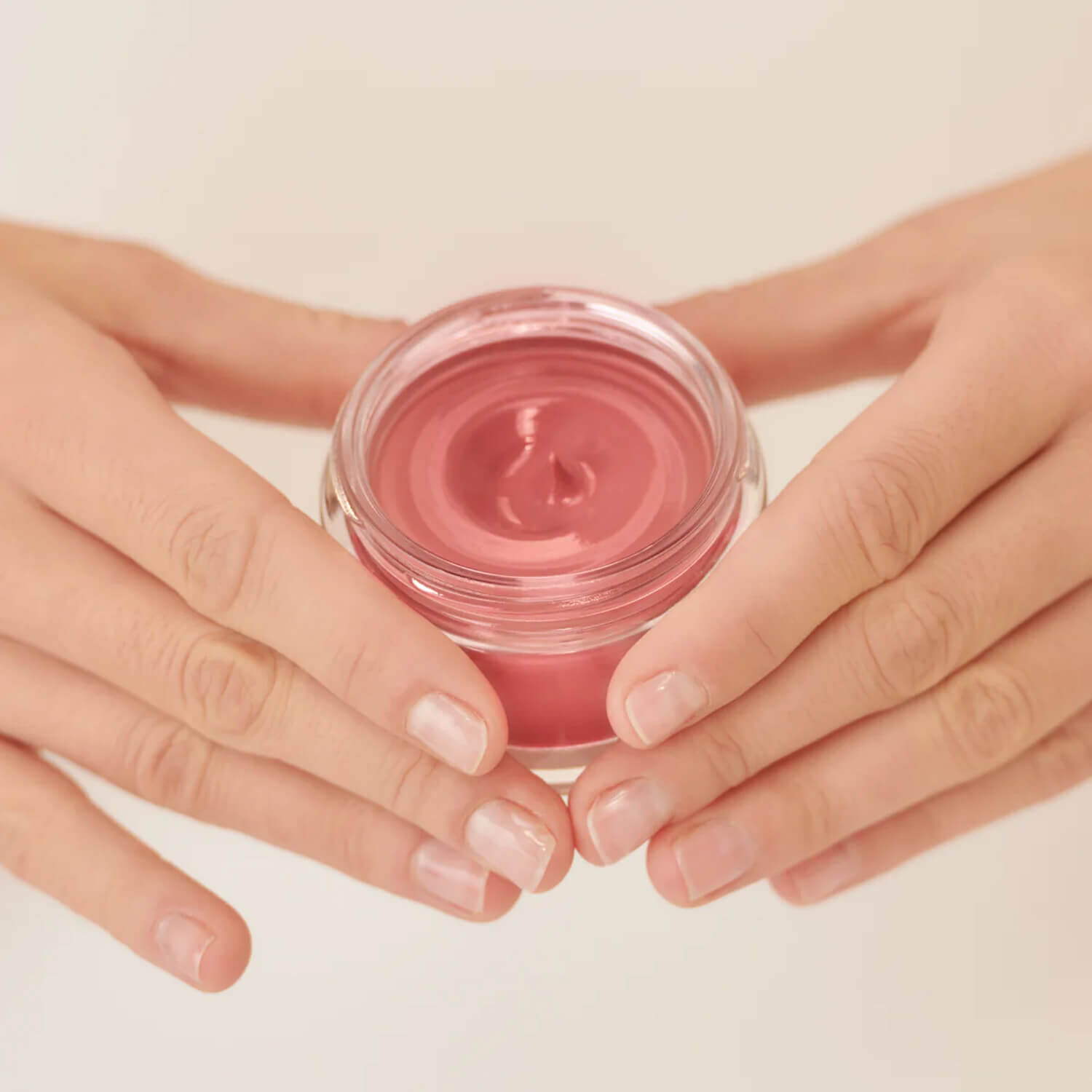 Крем-основа под макияж с эффектом сияния Embryolisse Radiant Complexion Cream Rose Glow