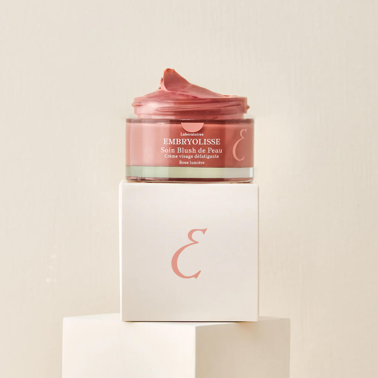 Крем-основа под макияж с эффектом сияния Embryolisse Radiant Complexion Cream Rose Glow