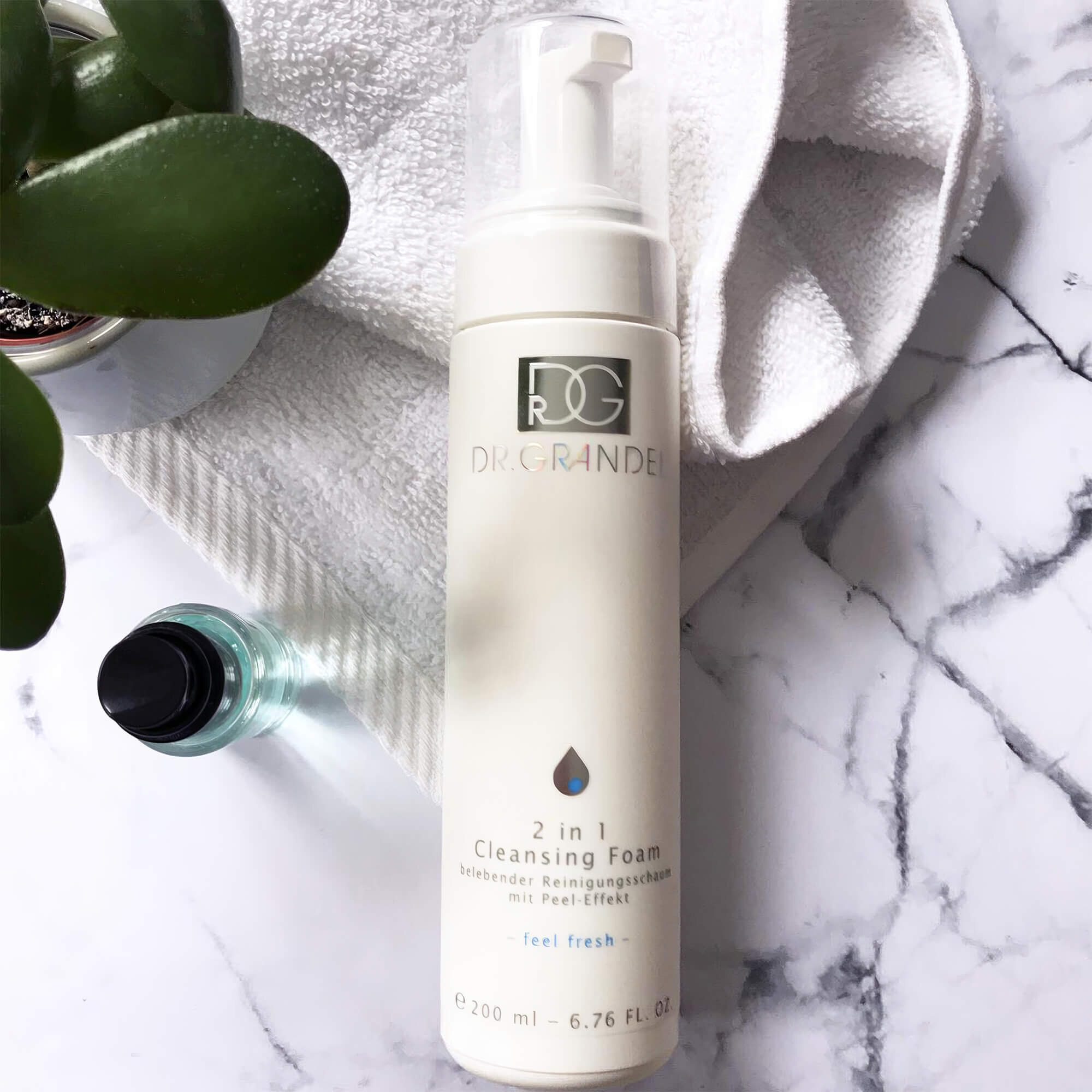 Ніжна пінка для вмивання Dr.Grandel 2 in 1 Cleansing Foam