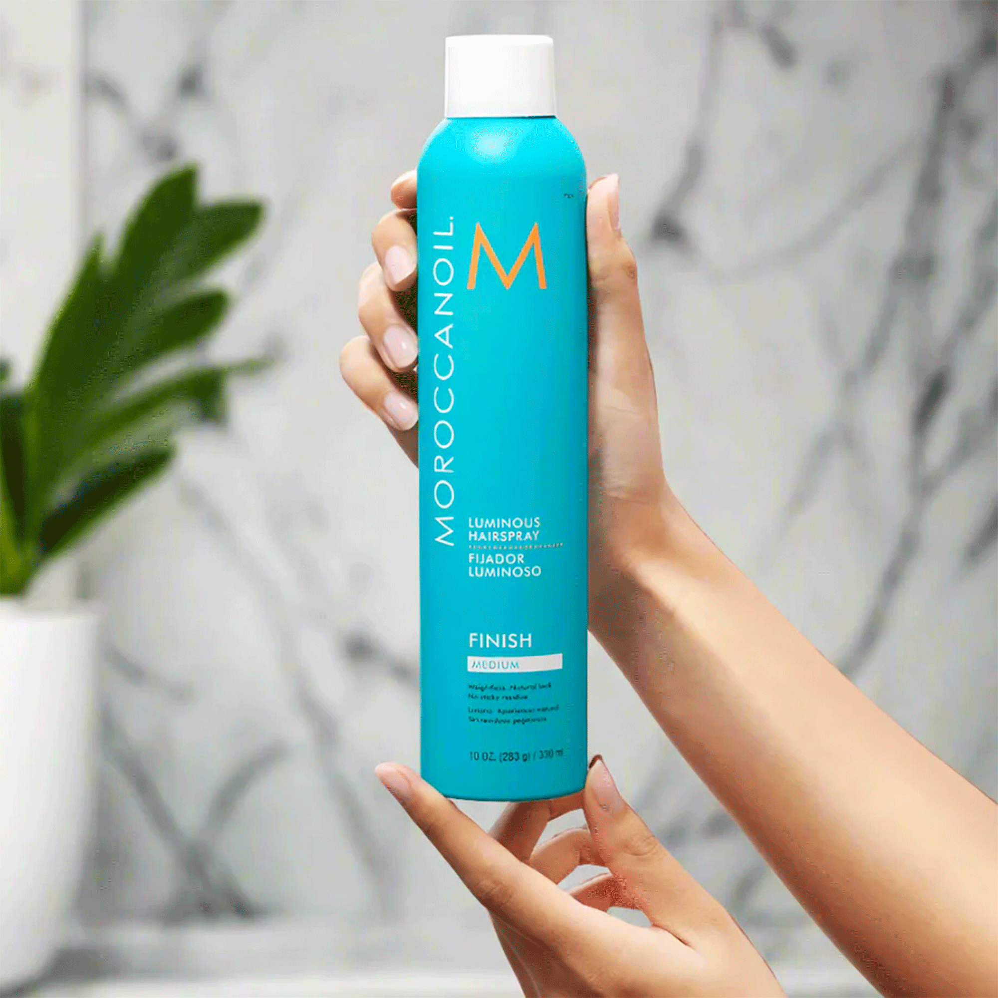 Сяючий лак для волосся середньої фіксації Moroccanoil Luminous Hair Spray Medium