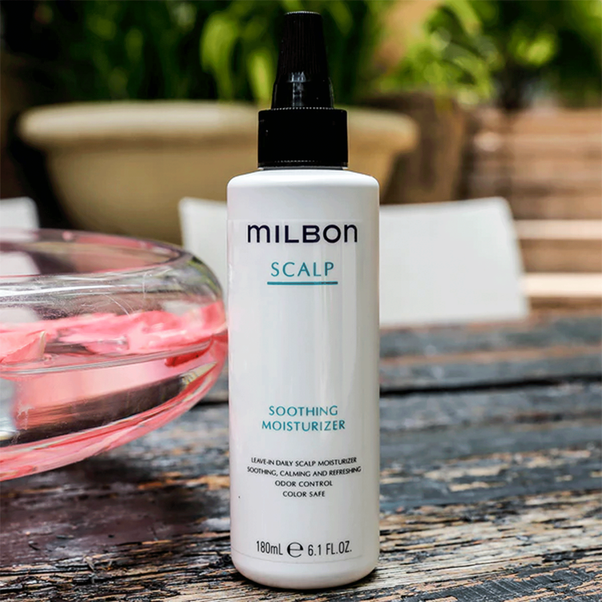 Заспокійливий зволожуючий спрей для шкіри голови Milbon Soothing Moisturizer