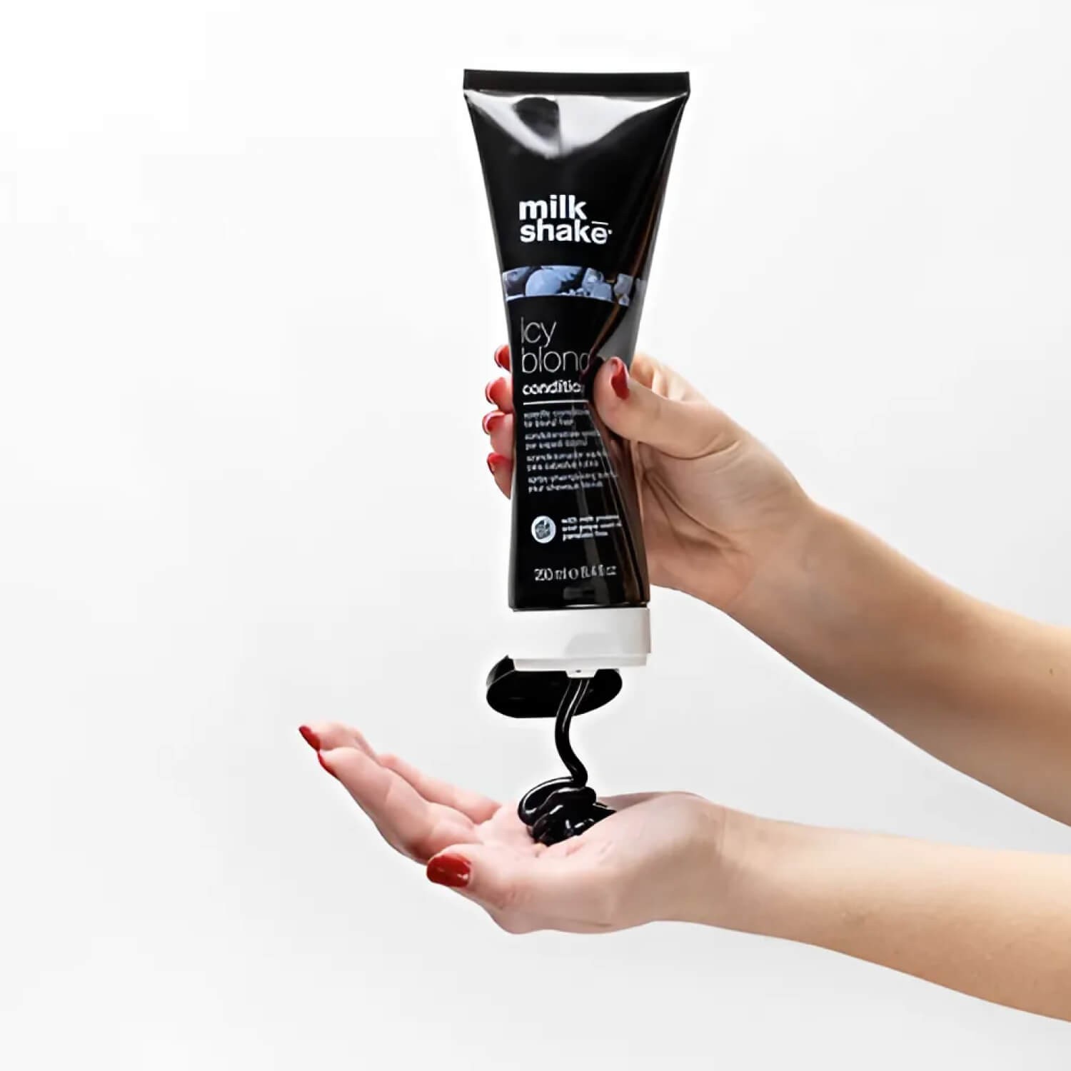 Кондиціонер для світлих та платинових блондинок Milk Shake Icy Blond Conditioner 