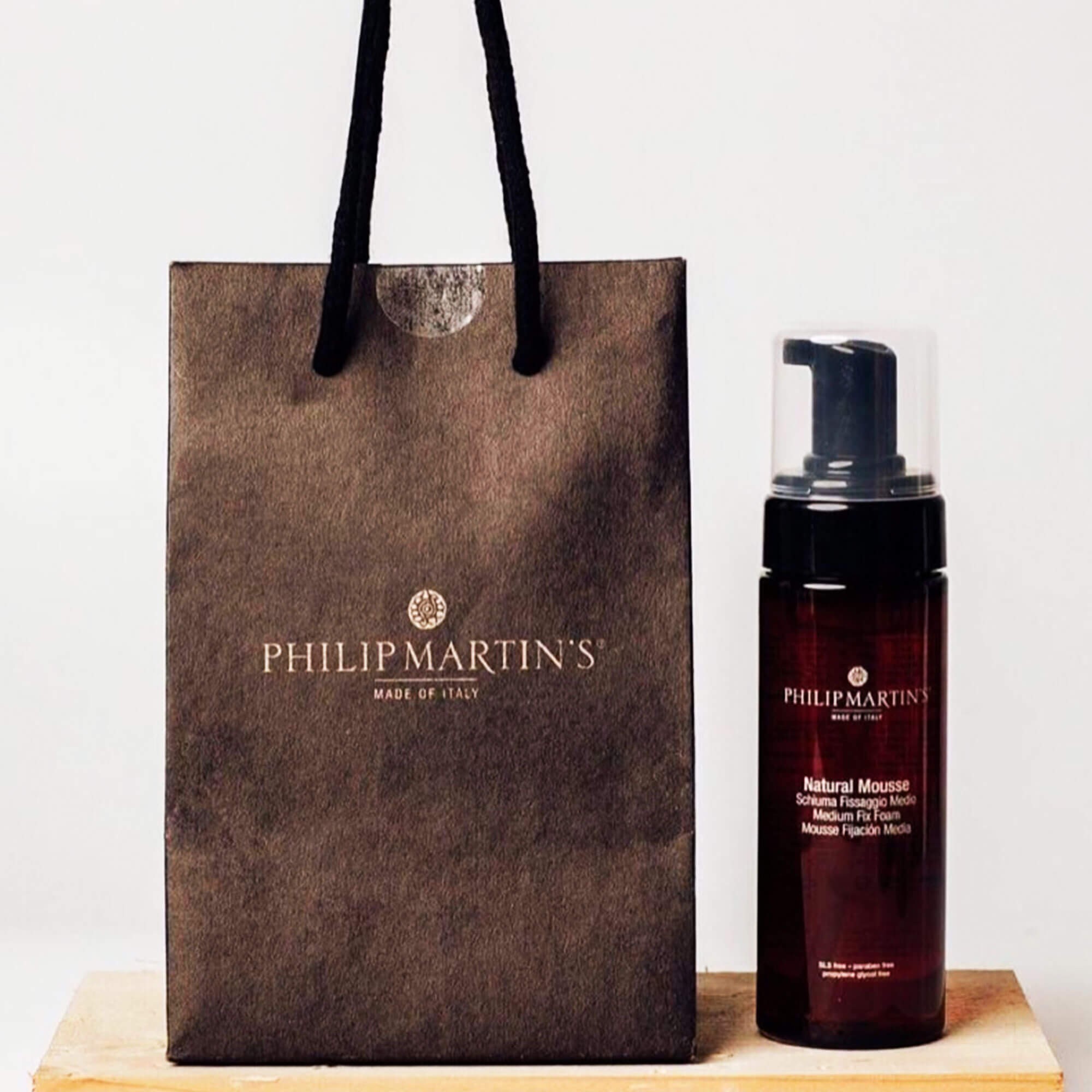 Мусс для укладки волос средней фиксации Philip Martin's Natural Mousse