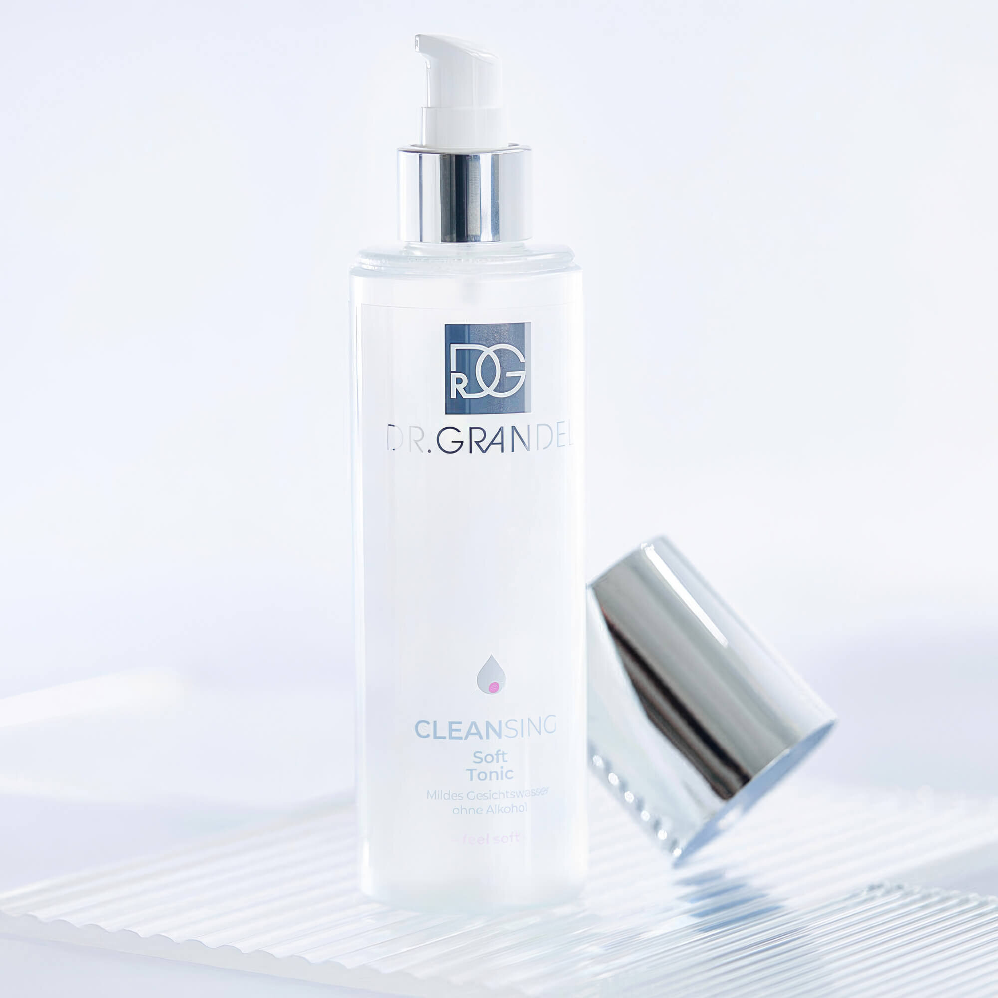 Тонiзуючий лосьйон для чутливої шкіри Dr.Grandel Soft Tonic