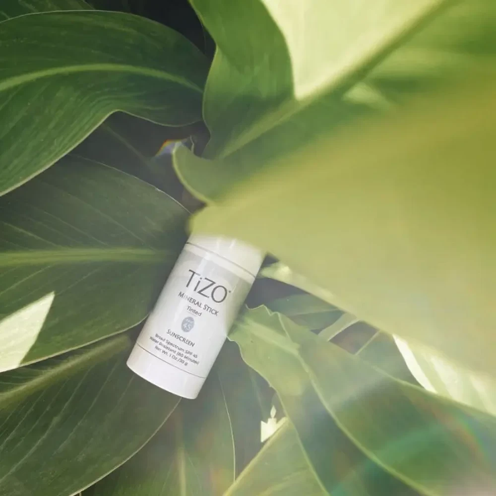Минеральный солнцезащитный cтик с оттенком Tizo Mineral Stick Tinted SPF 45